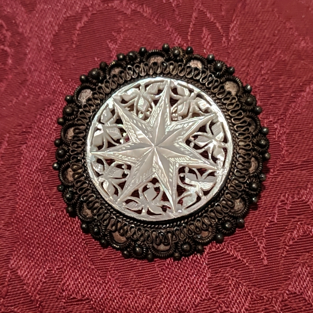 Jerusalem 950 Vintage Silver & Mother of Pearl Pin